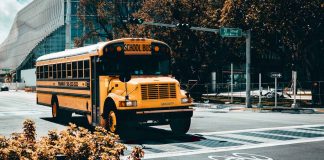 School-Bus-Rentals-4-Benefits-of-Hiring-Them-on-lifehack