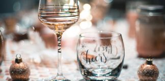 Why-You-Should-Choose-Custom-Engraved-Wine-Glasses-for-A-Special-Occasion-on-lifehack